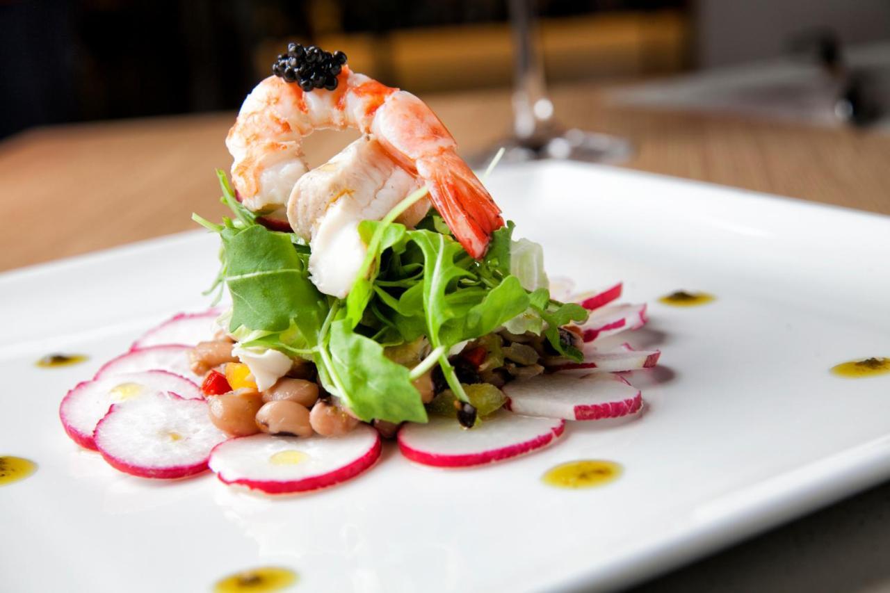 The Excelsior - Small Luxury Hotels Of The World Thessaloníki Luaran gambar A salad with shrimp
