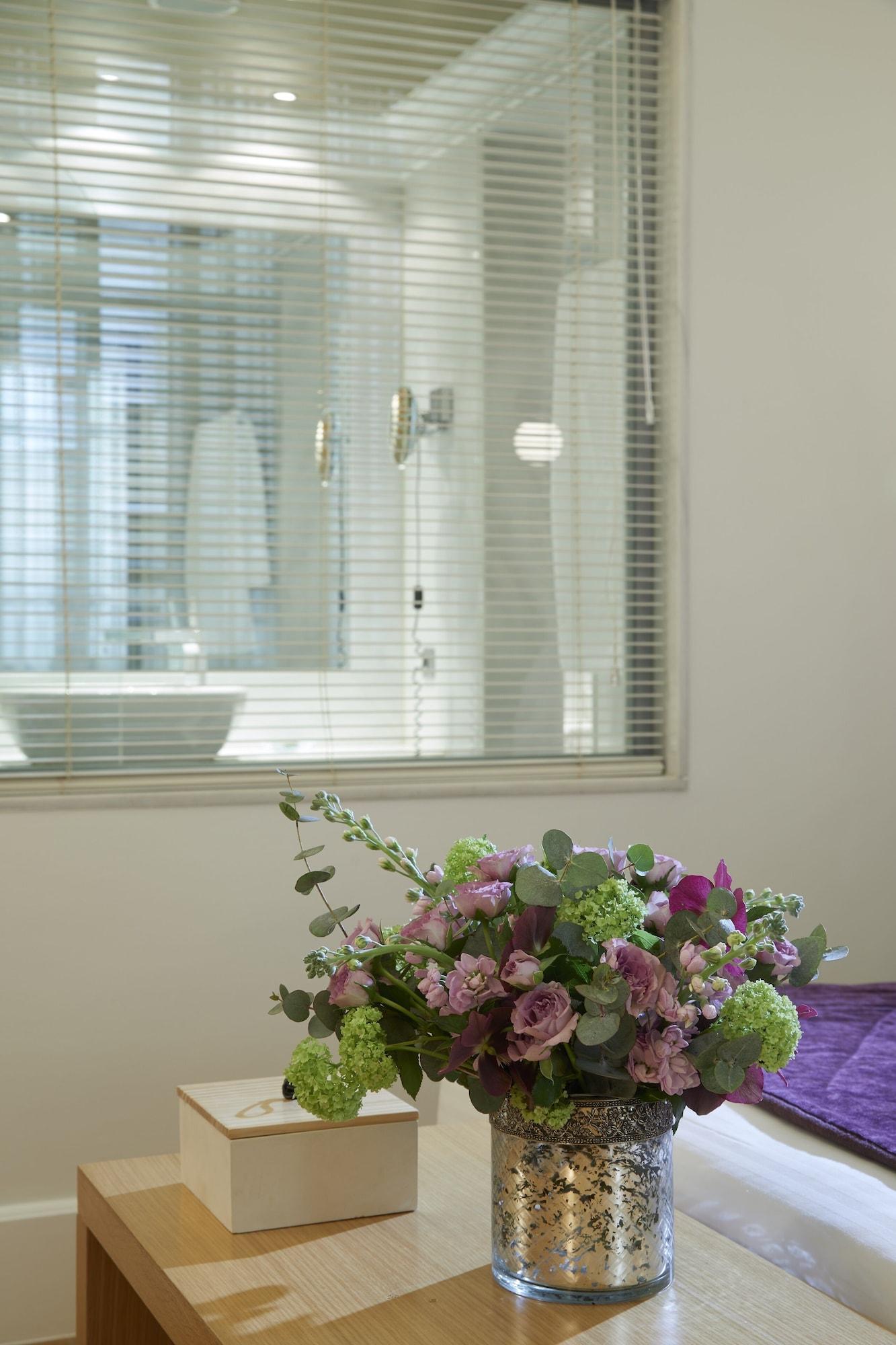The Excelsior - Small Luxury Hotels Of The World Thessaloníki Luaran gambar A venetian mirror