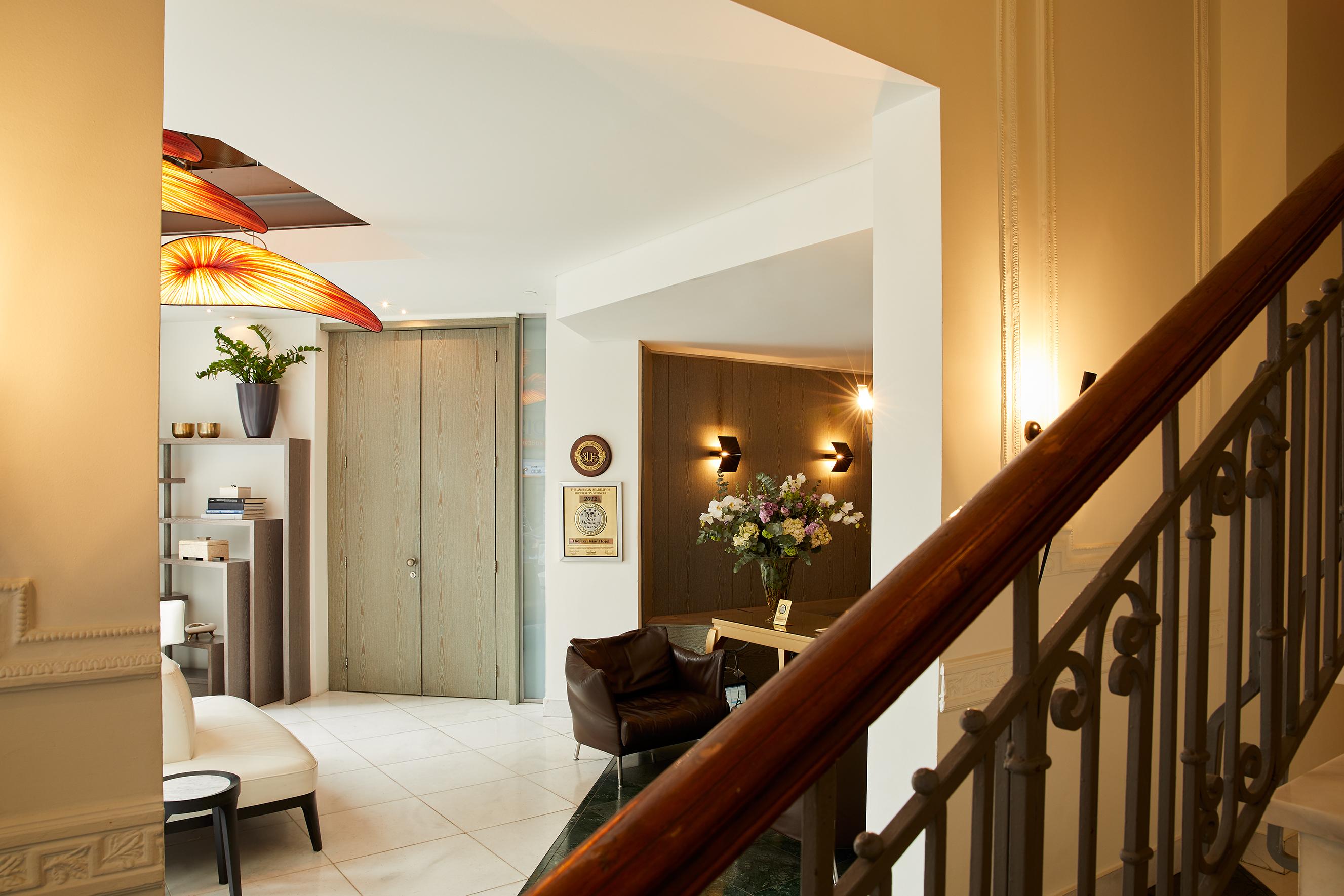 The Excelsior - Small Luxury Hotels Of The World Thessaloníki Luaran gambar Interior of the hotel